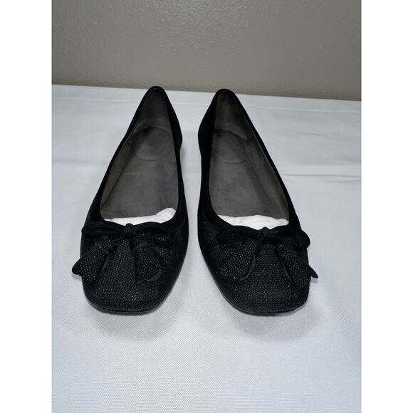 Stuart Weitzman Tulip Tassel Dotted Black Suede Ballet Flats Shoes Size 6.5 - Picture 1 of 12